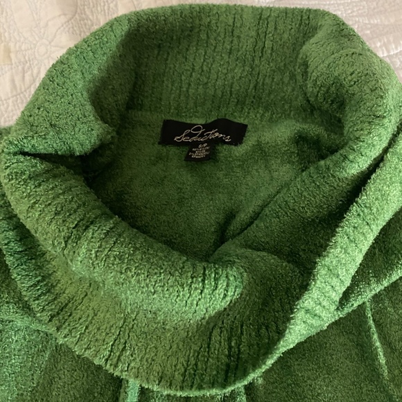 Fluffy winter sweater (green) - Picture 5 of 7